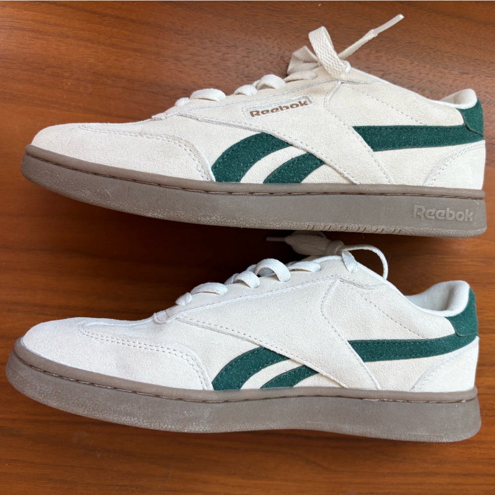 Reebok Galaxy 7 Cream Green Suede Sneakers Women’s Size 6.5